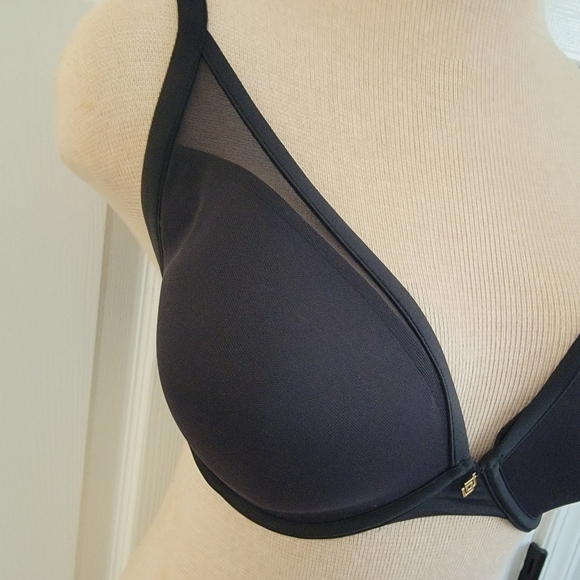 24/7 Third Love Classic Contour Plunge Bra third - Picture 5 of 7